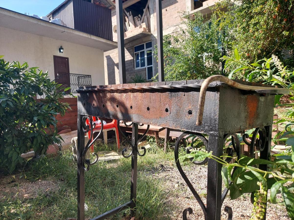Гостевой Дом София 400 М До Моря Гагра Екстериор снимка
